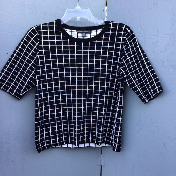 Saks fifth avenue checkered short stretchy, geometric, trellis women knit top - Picture 6 of 11